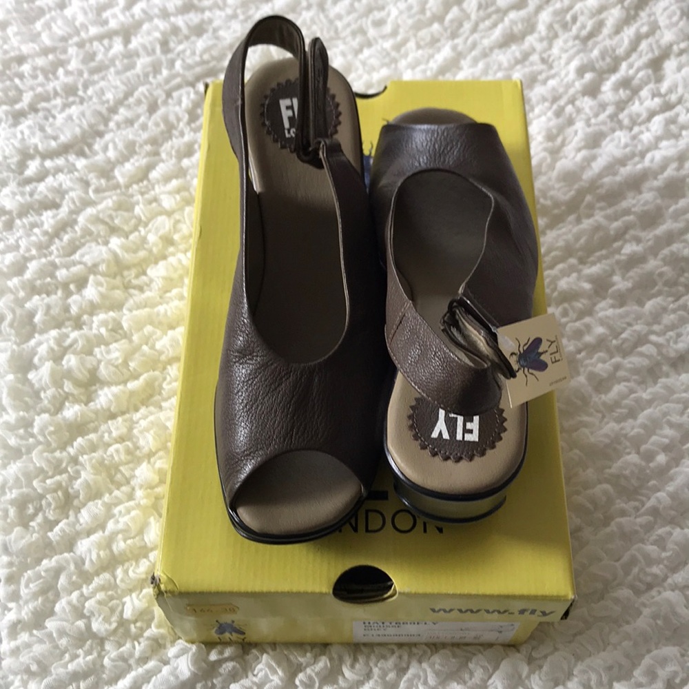 Fly London Wedge Sandel 38 BNWT!